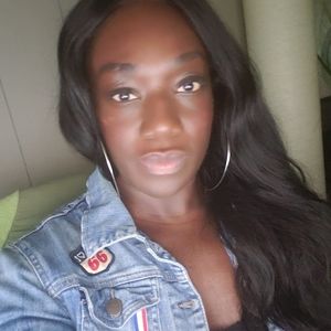 Meet your Posher, Denise